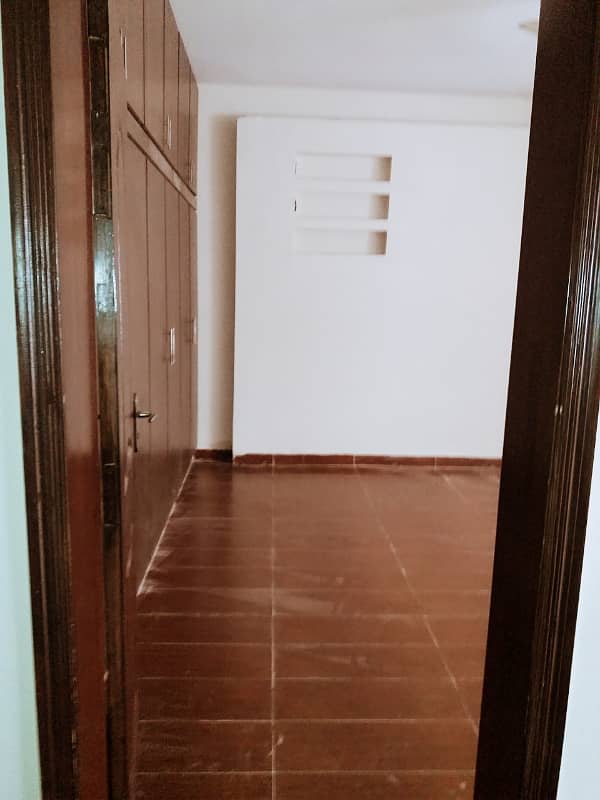 10 Marla 3 Bed House For Sale In Askari 2, Sialkot 4