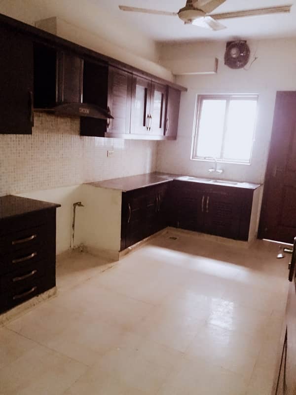 10 Marla 3 Bed House For Sale In Askari 2, Sialkot 8