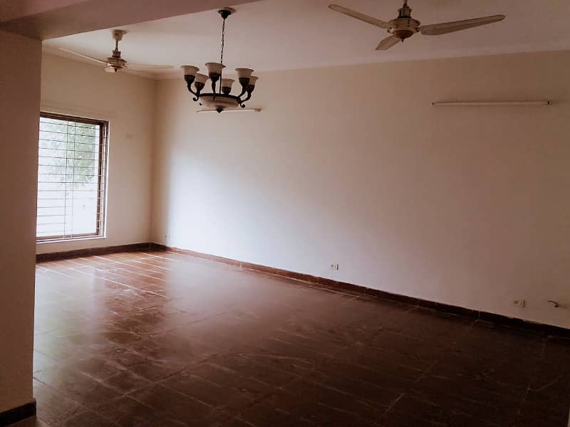 10 Marla 3 Bed House For Sale In Askari 2, Sialkot 10