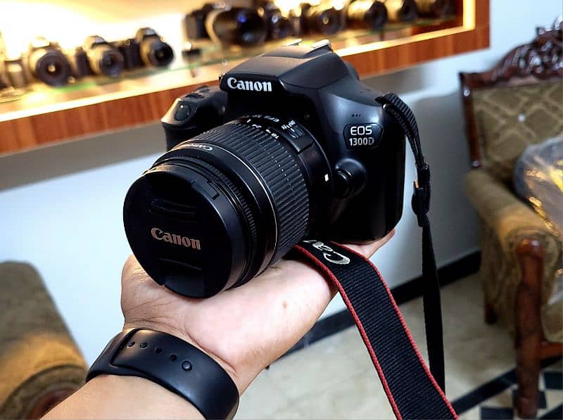 dslr Canon 1300d (10/10++) Camera 0