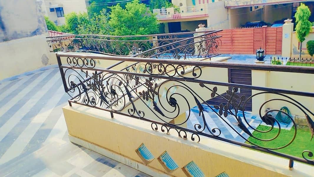 20 Marla House For Sale In Nashmen Iqbal Phase 1 16