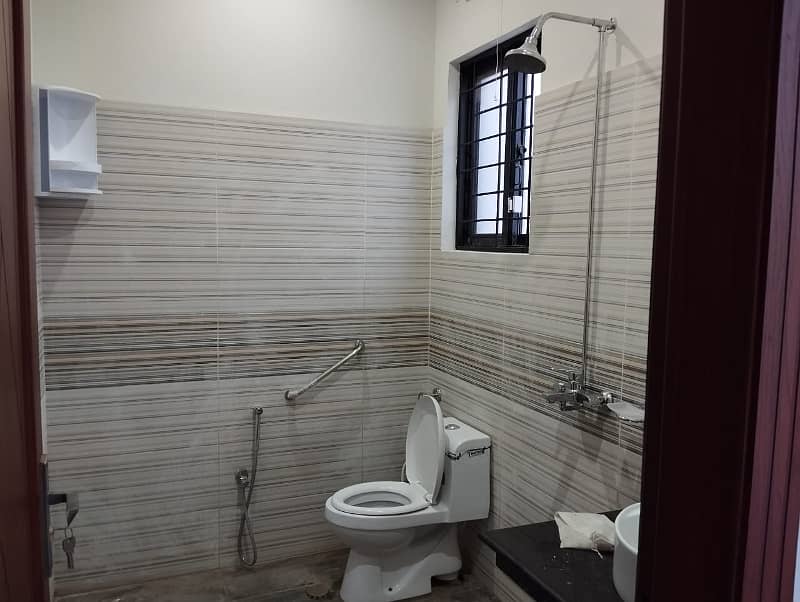 1 Kanal Lower Portion Is Available For Rent In Overseas B Bahria Town Lahore 1