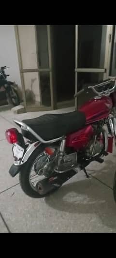 Honda 125 bike