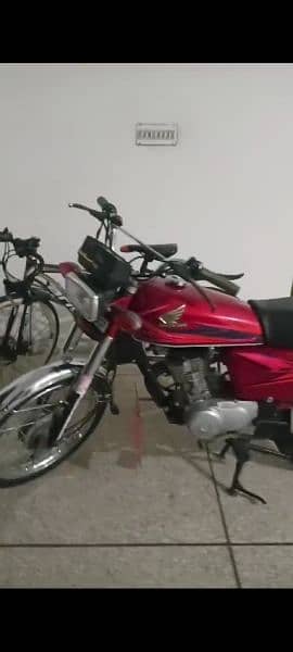 Honda 125 bike 2