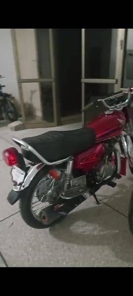 Honda 125 bike 5