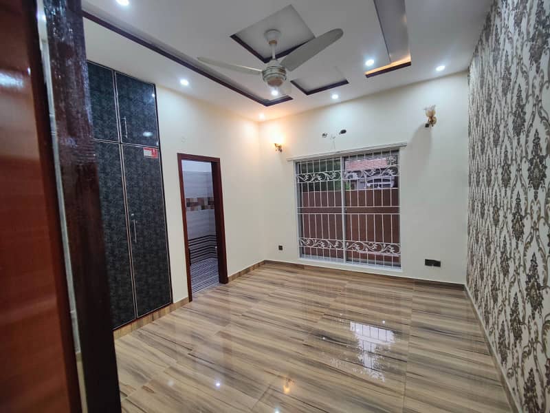 Like Brand New 8 Marla House Is Available For Rent In Ali Block Bahria Town Lahore 2