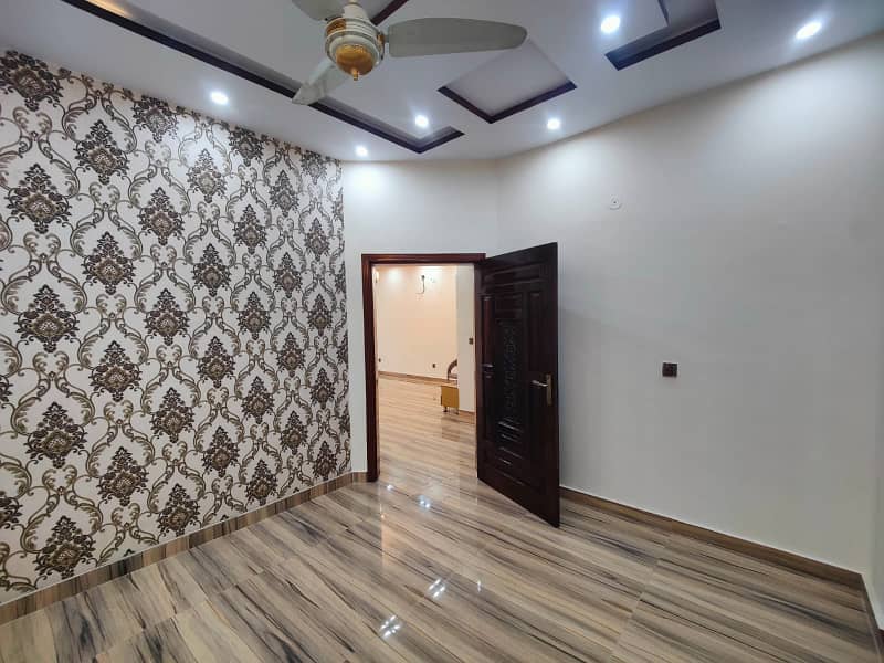 Like Brand New 8 Marla House Is Available For Rent In Ali Block Bahria Town Lahore 4