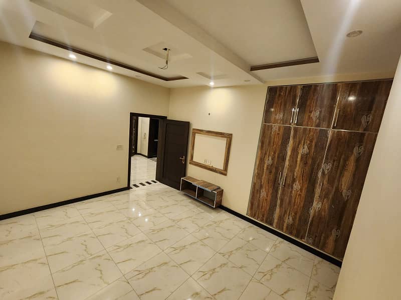 8marla house for rent umer bolck in bahria town lahore 7