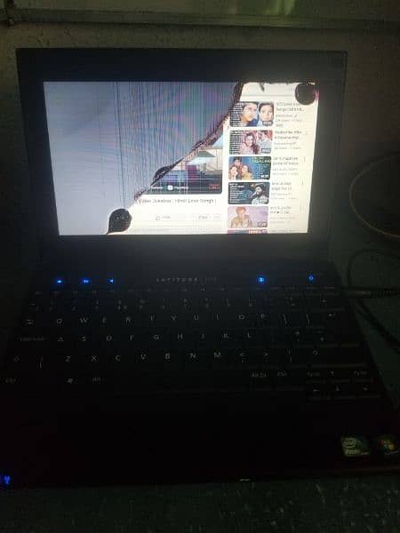 Laptop  Dell latitude 2100 3