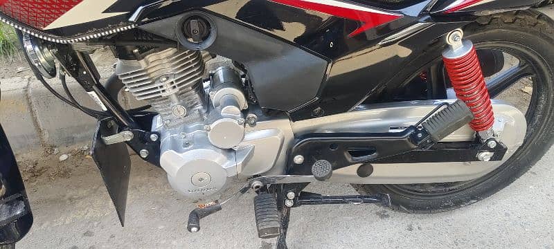 CB 125F 5