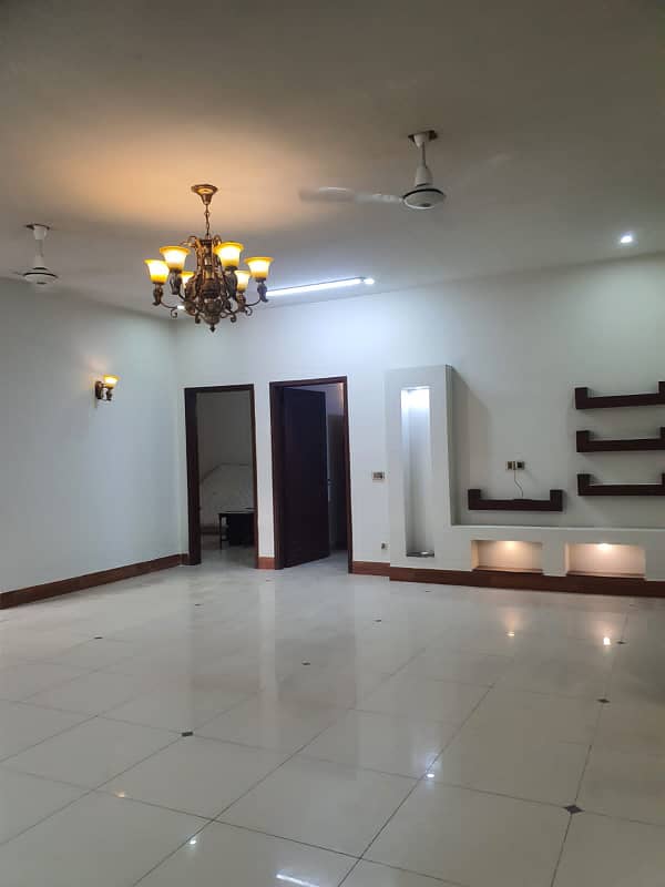 Sami Furnished Bangalow Available For Rent 5 Bed DD Ground Plus 1st Floor DHA Phase 7 10