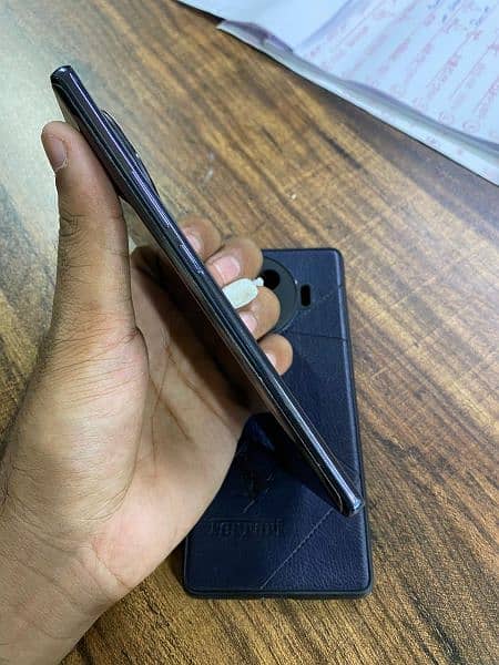 Tecno Spark 20 pro plus 3