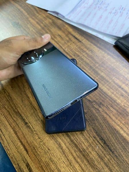 Tecno Spark 20 pro plus 4