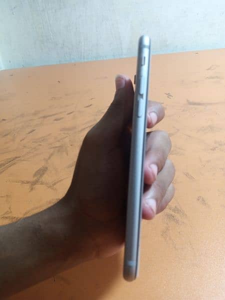 iphone 6S/8.0GB RAM 1/128.00GB MEMORY NON PTA 7