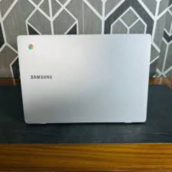 SAMSUNG CHROME BOOK 4 1