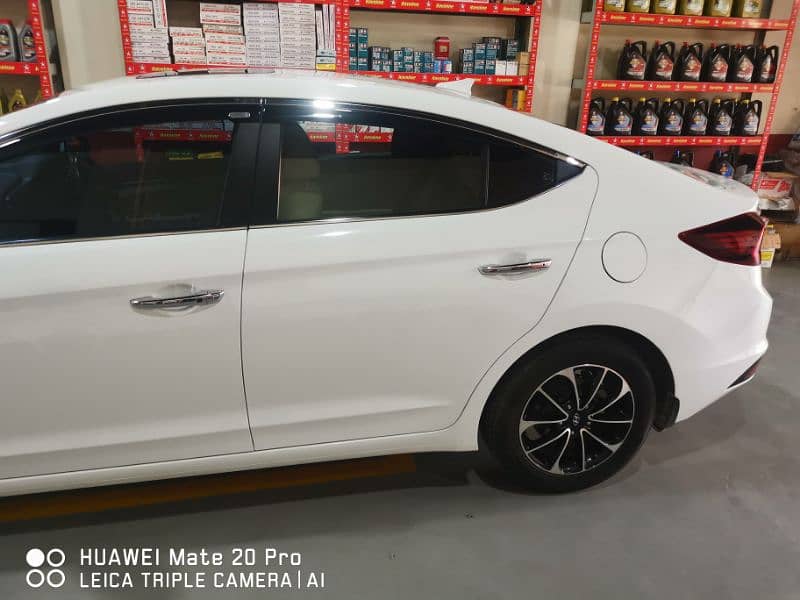 Hyundai Elantra 2022/24 like brand new 3