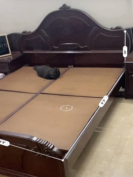 Queen Size Wooden Double Bed 2