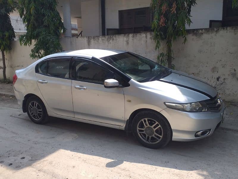 Honda City IVTEC 2011 urgent for sale 2