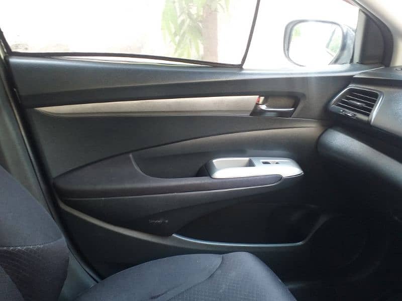 Honda City IVTEC 2011 urgent for sale 7