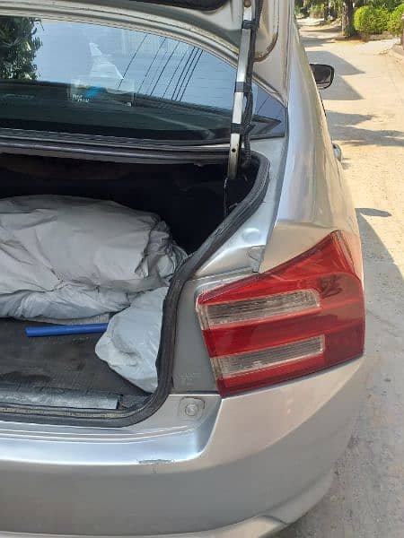 Honda City IVTEC 2011 urgent for sale 12