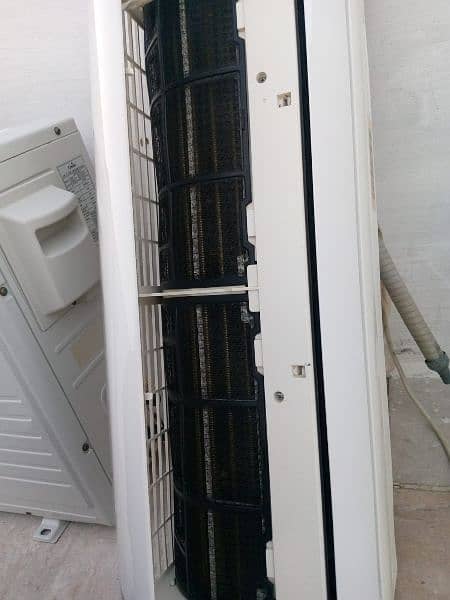 Enviro ac like new condition bilkul ok hai complete saman sath 9