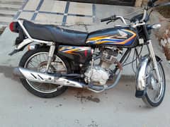 Honda 125 in Black colour 0