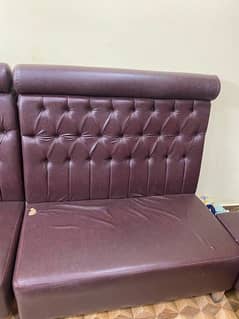 resteraunt sofa