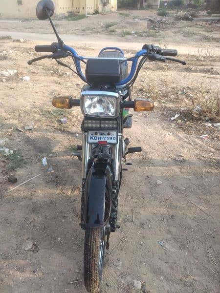 Honda CD 70 2021 4