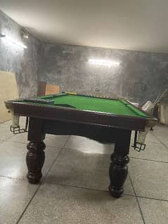 Indoor pool table