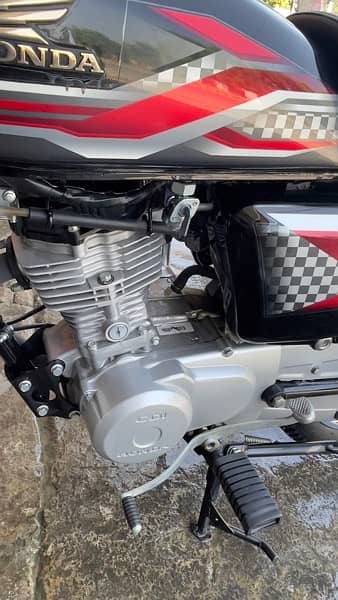 HONDA CG 125 brand new condition 23/24 model 4