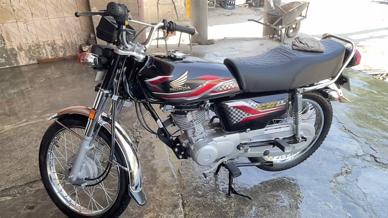 HONDA CG 125 brand new condition 23/24 model 5