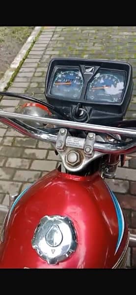 HONDA 125 for urgent sale 8