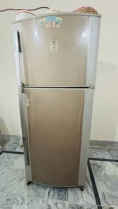 Dawlance Full Size Fridge 9/10 Condition