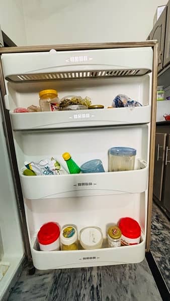 Dawlance Full Size Fridge 9/10 Condition 7