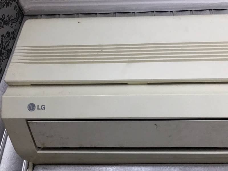 LG 1.5 Ton Split inverter cool and heat both 0