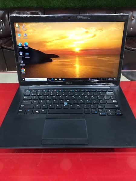 Latitude E7490 1