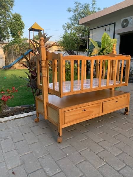 WOODEN BABY COT ALMOST NEW FOR URGNET SALE 2