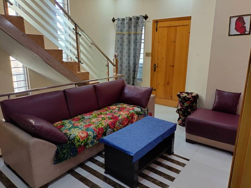 4 Marla Furnished Upper Portion For Rent In G13 5