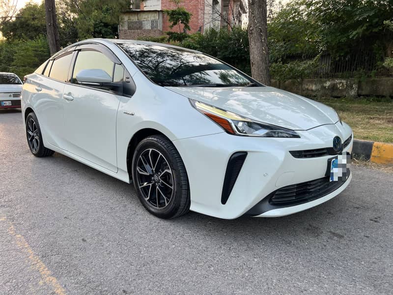 Toyota Prius Hybrid 2020 Total Geniun 4.5 grade for Sale 1