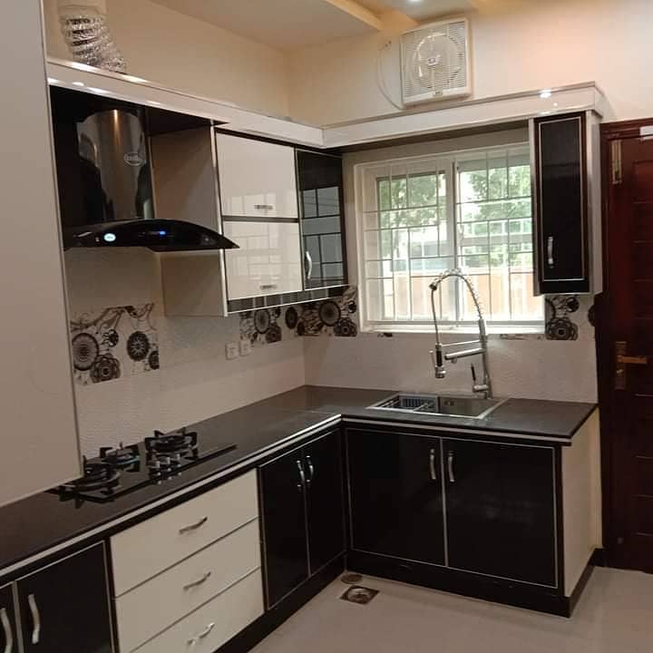 3 Bed Neat And Clean Ground Portion Available for Rent in Gulraiz 15