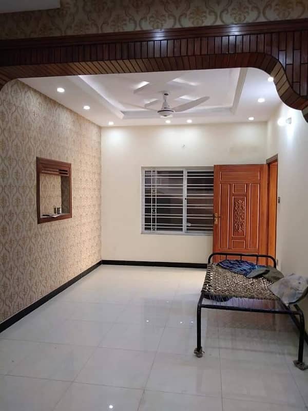 3 Bed Neat And Clean Ground Portion Available for Rent in Gulraiz 28