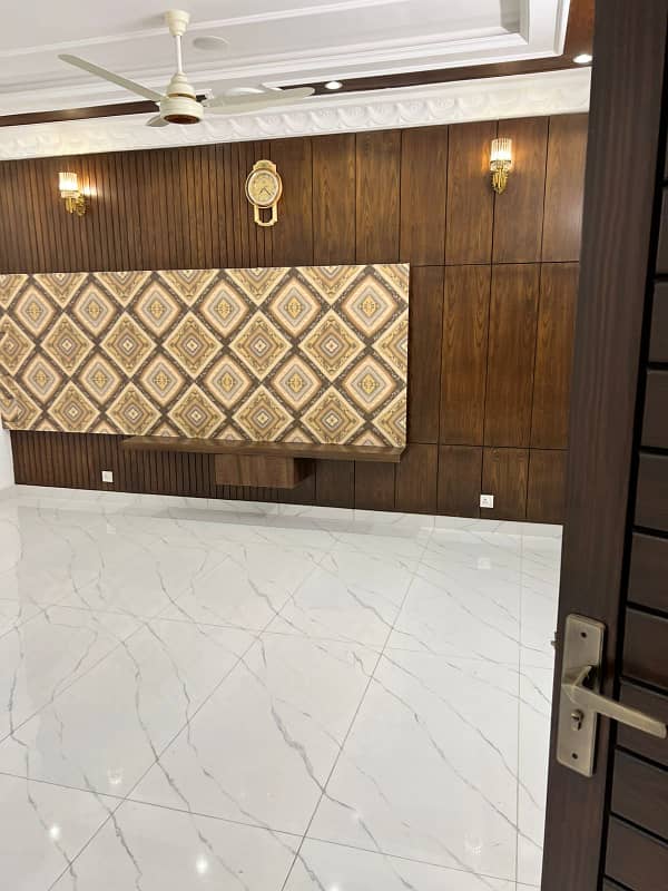 10 Marla Brand New Luxury 3 Bed Room Upper Portion Available For Rent In Hussain Block Sector C Bahria Town Lahore 8