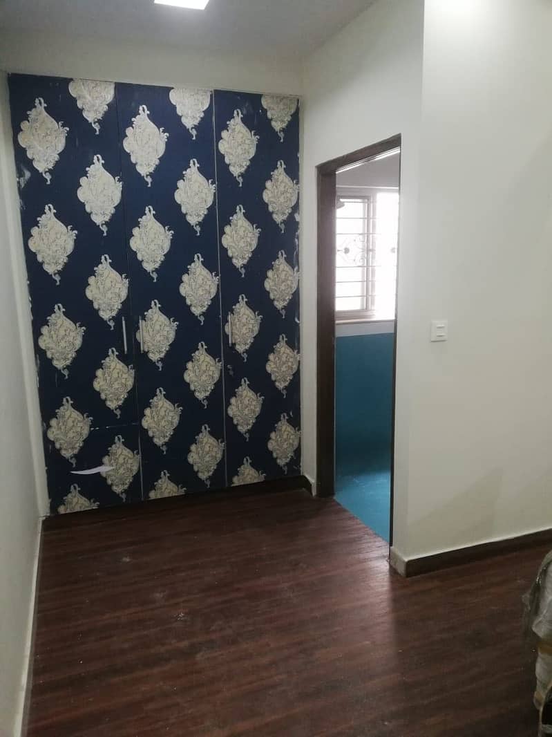 1 KANAL CORNER HOUSE IS AVAILABLE FOR SALE DIRECT FROM THE OWNER 26