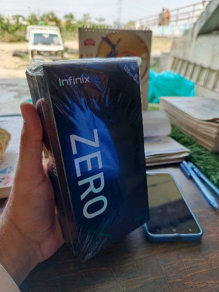 Infinix Zero X Pro in excellent condition 0