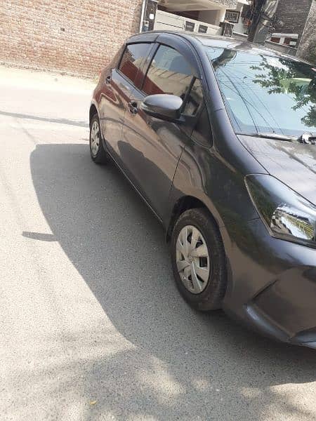 Toyota Vitz 2015 6