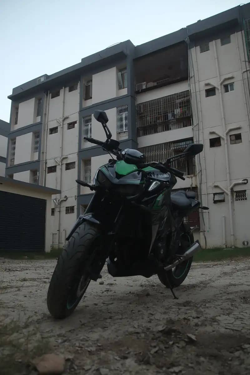 Kawasaki Z1000 2022 Model 2