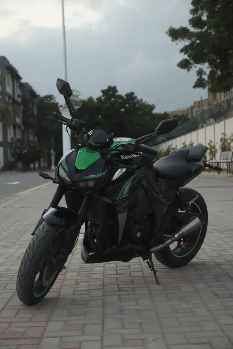 Kawasaki Z1000 2022 Model 6