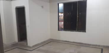 Office Available For Rent in Commercial Market Satellite town