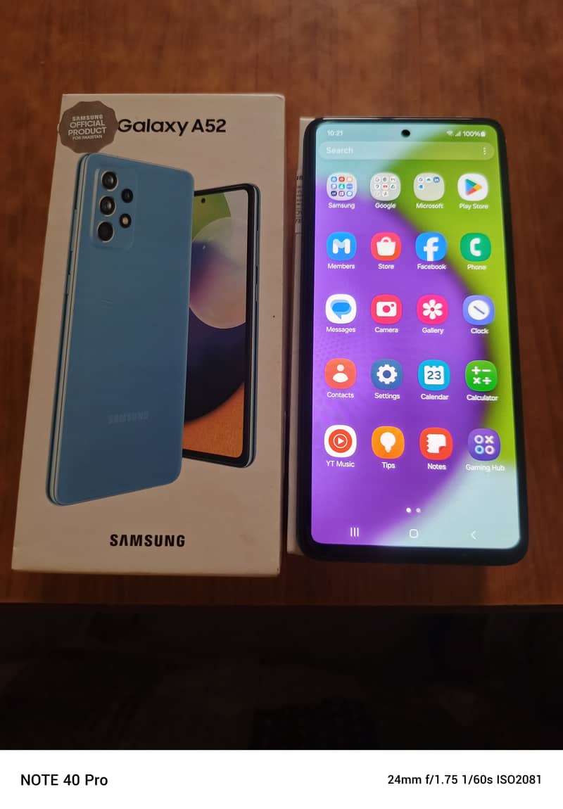 Samsung A52 10/10 condition with box 2