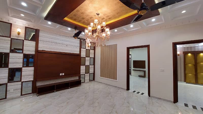 A BEAUTIFUL 10 MALRA HOUSE FOR SALE IN QUAID BLOCK SECTOR E BAHRIA TOWN LAHORE 19